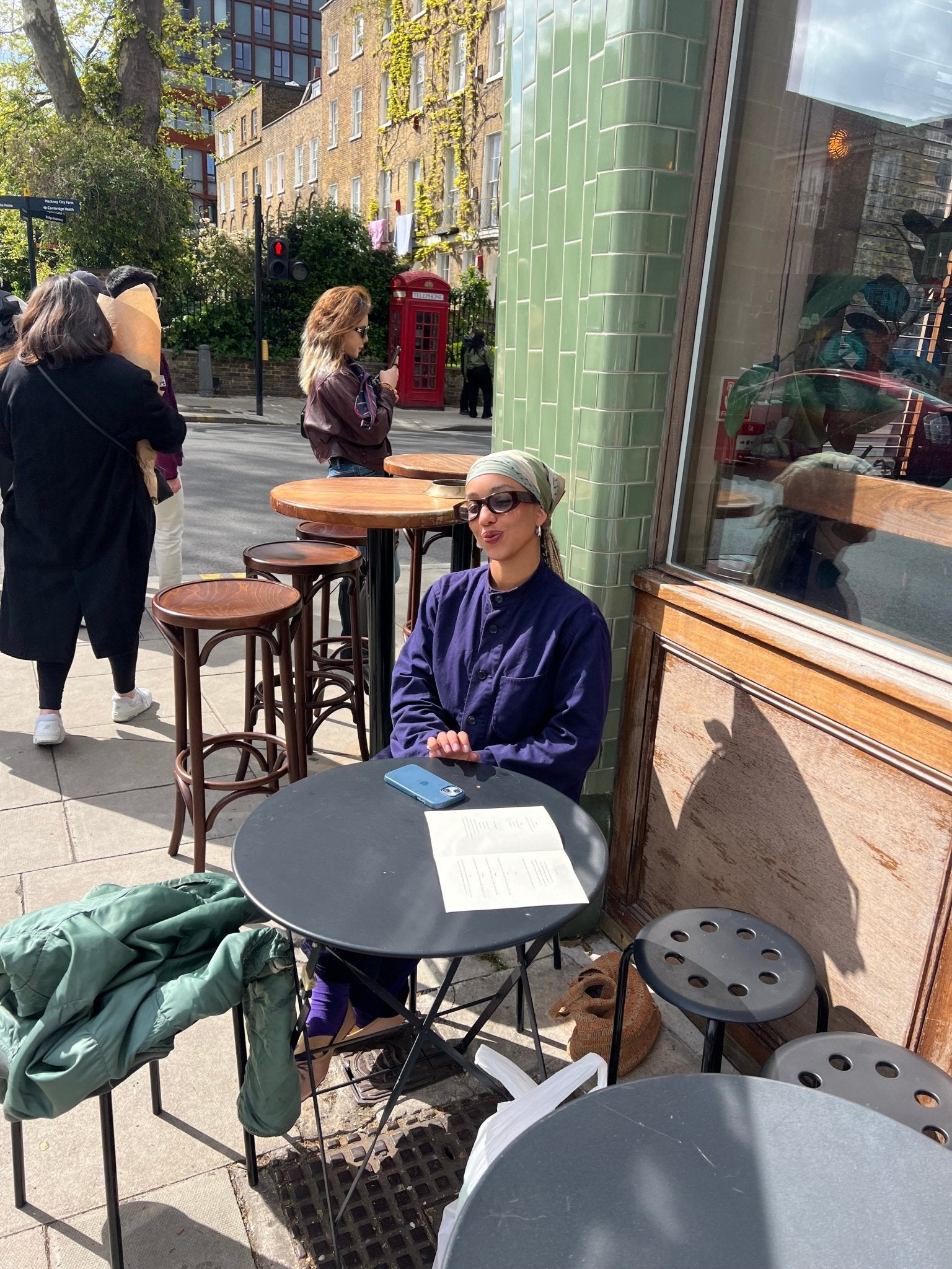 A 'Bonté' Summer - LINES AND CURRENT