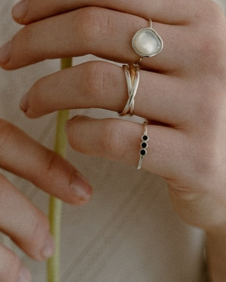 Mini 'Mona' Trinity Ring