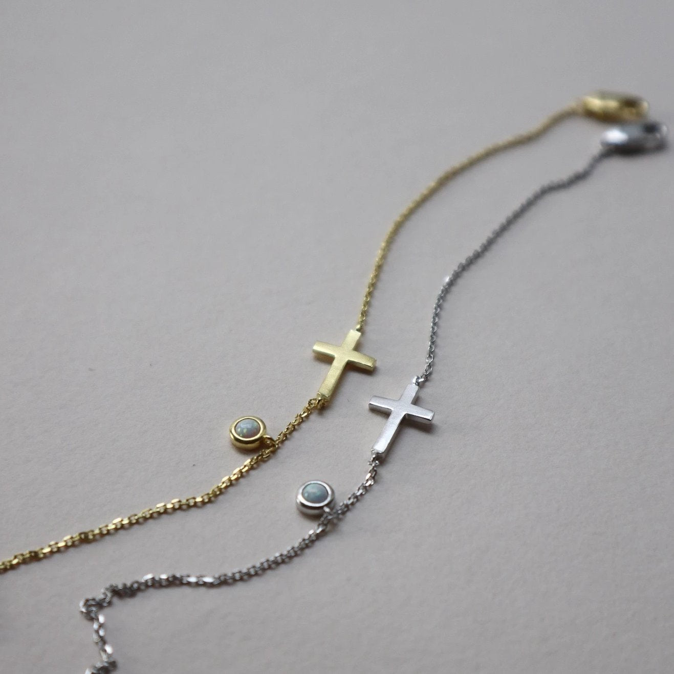 The Cross Chain Bracelet