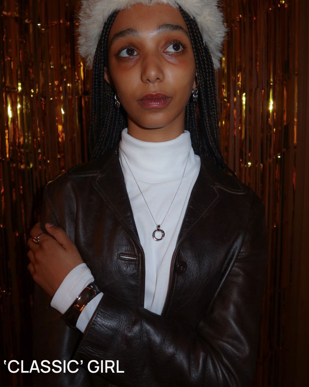 'Classic' Girl - LINES AND CURRENT