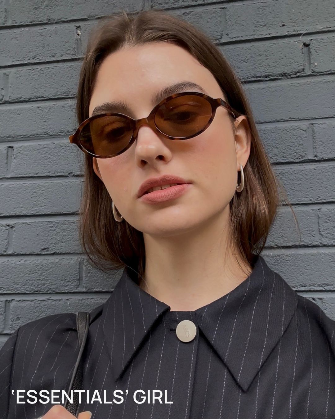 'Essentials' Girl - LINES AND CURRENT