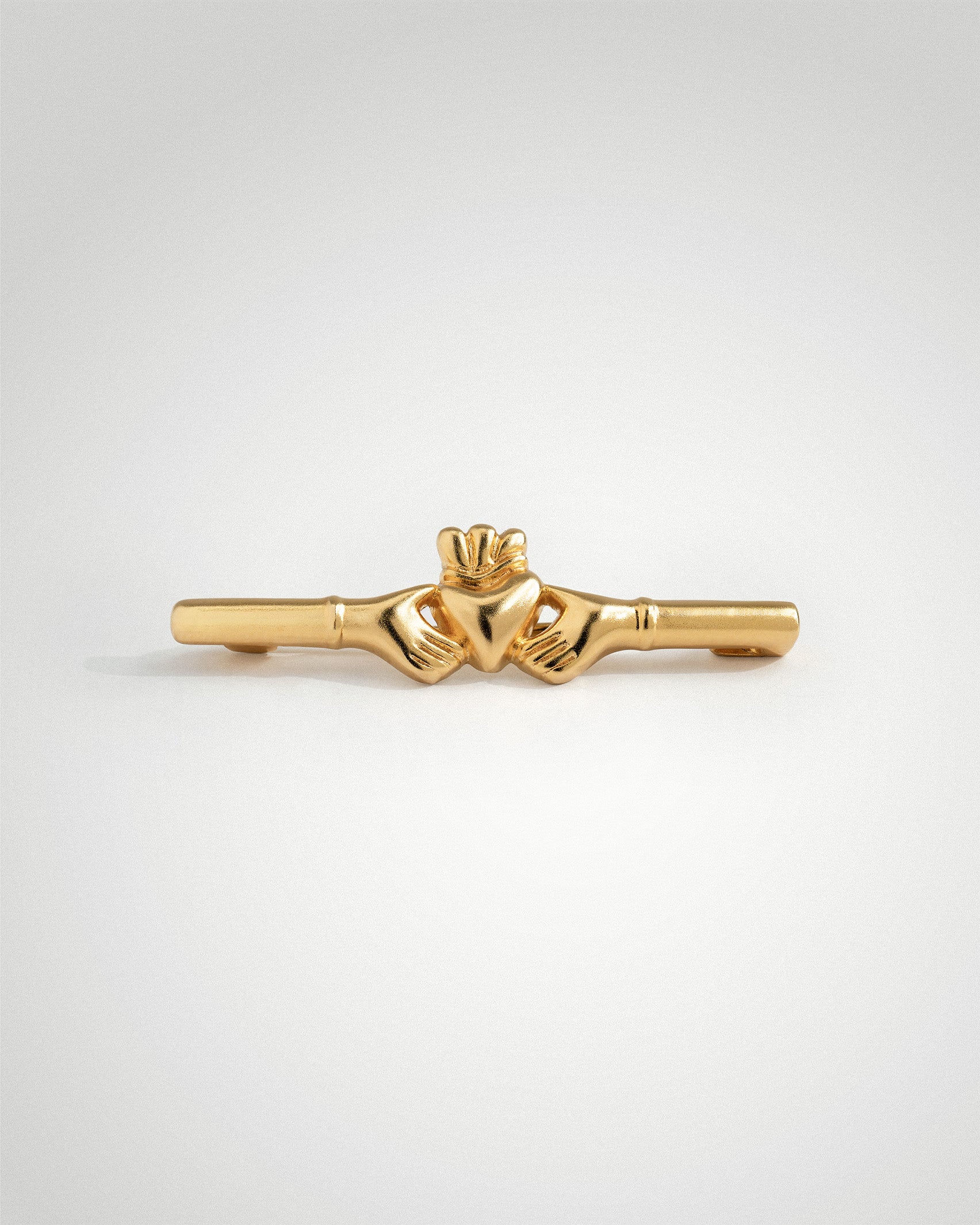 18k gold-plated brass Claddagh bar brooch by Lines & Current