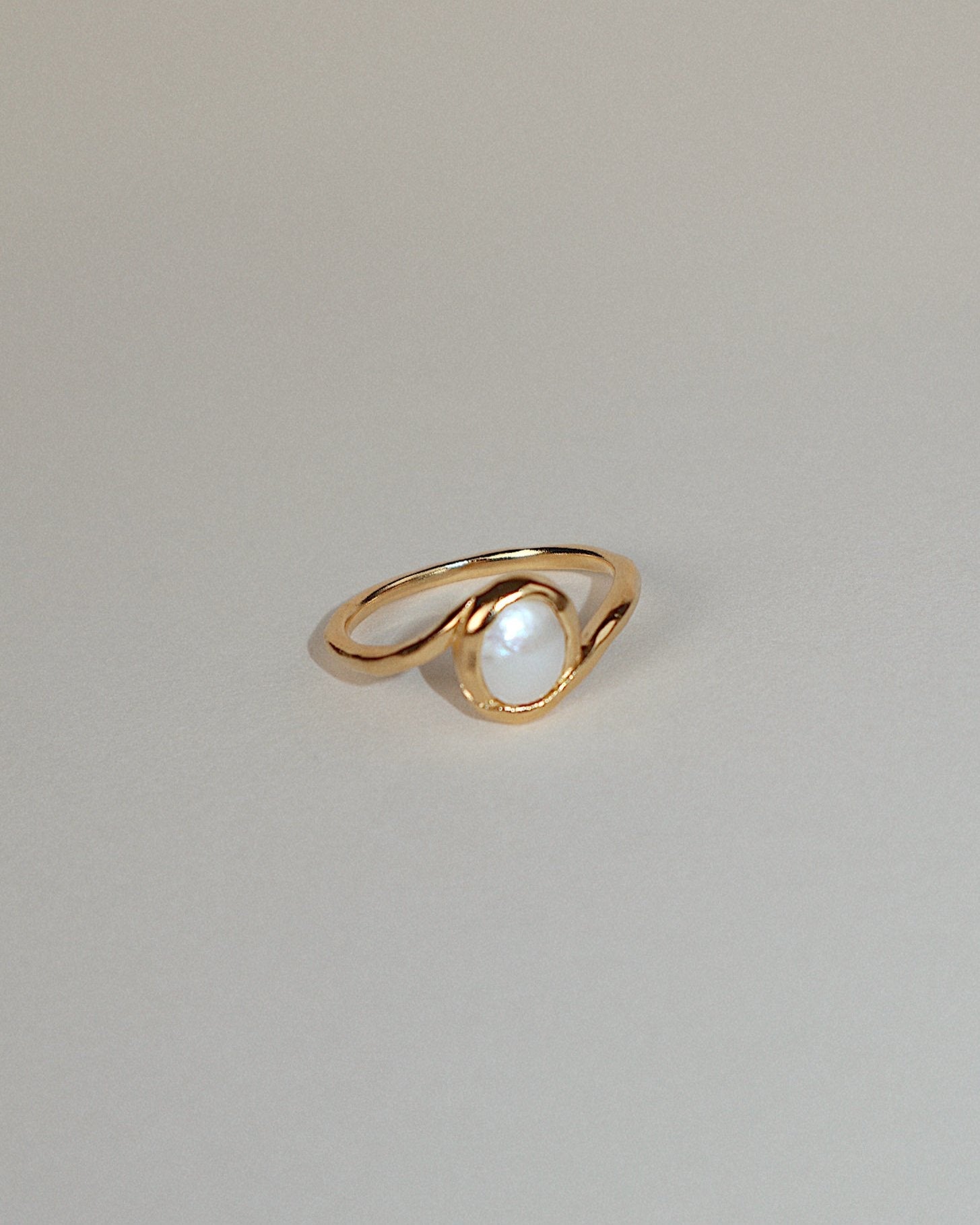 'Ellie' Pearl Wave Ring