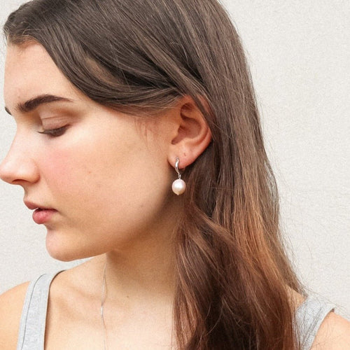 'Eloise' Pearl Huggie Earrings - Lines & Current