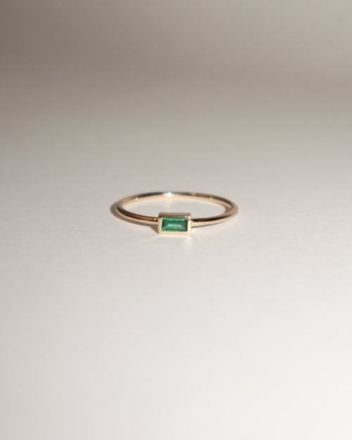 'Estée' 9K Emerald Ring - Lines & Current