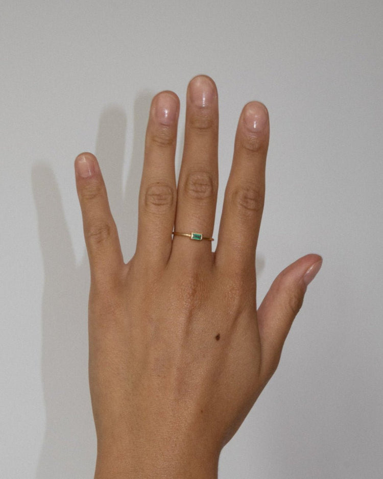 'Estée' 9K Emerald Ring - Lines & Current
