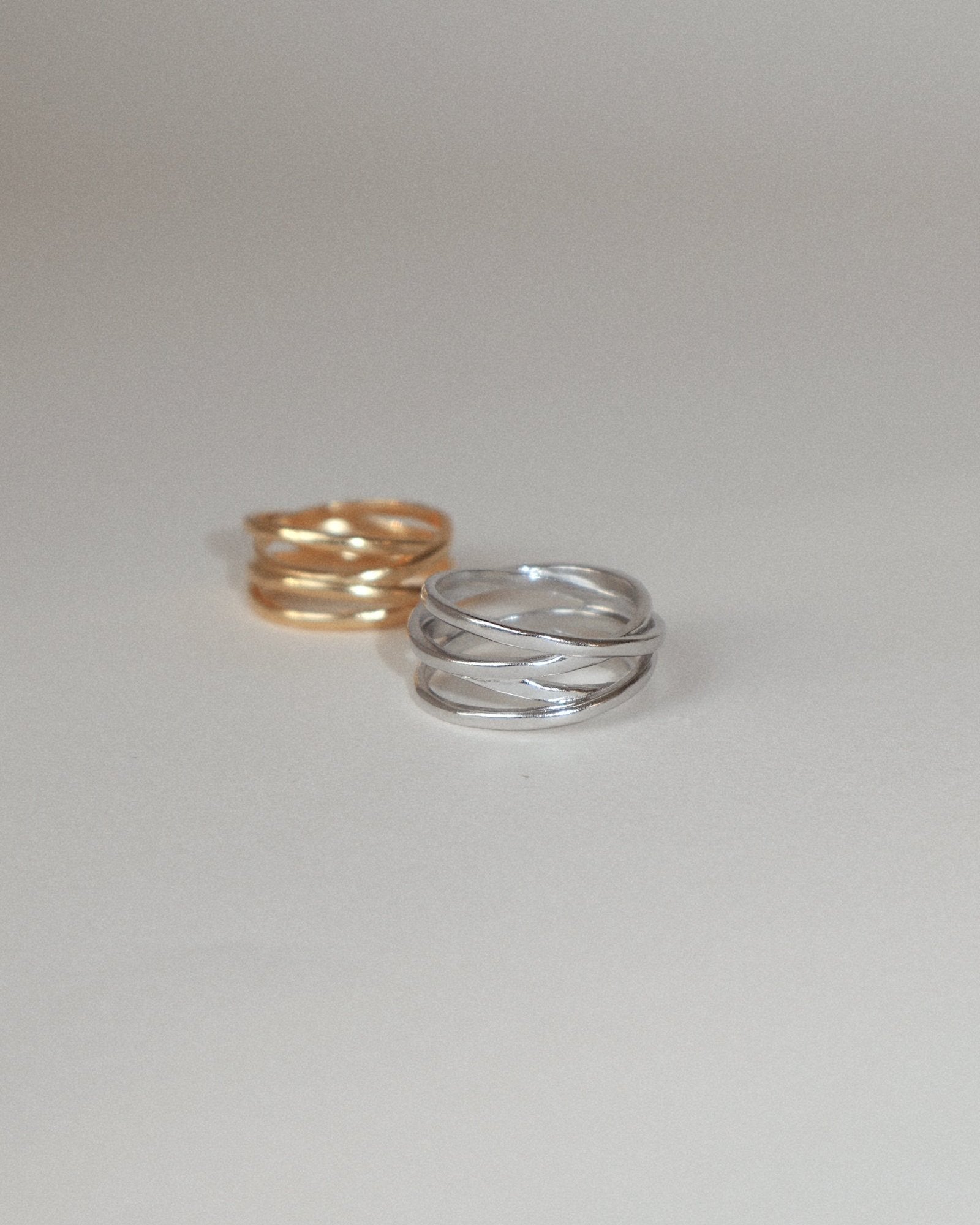 'Grayson' Overlapping Ring