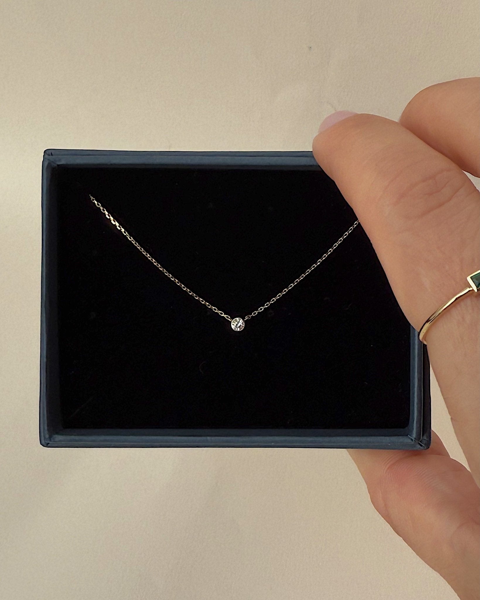 &#39;Hansley&#39; 9K Diamond Necklace - Lines &amp; Current