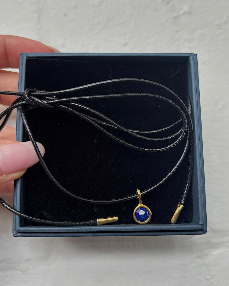 'Jörd' Birthstone Charm - Lines & Current