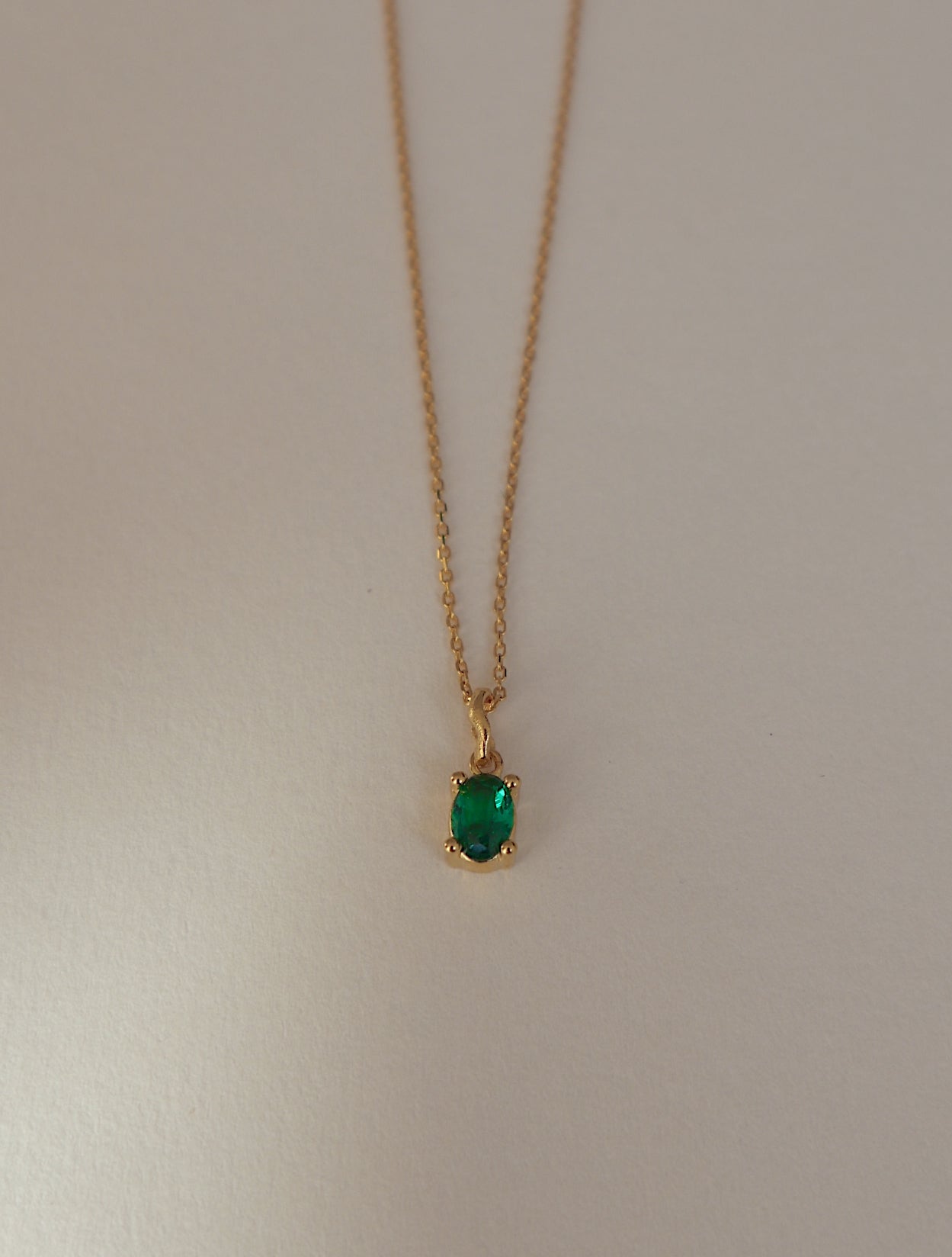 'Kate' Green Oval Necklace