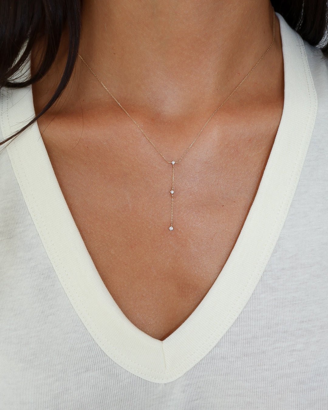 &#39;Lisse&#39; 9k Diamond Lariat Necklace - Lines &amp; Current