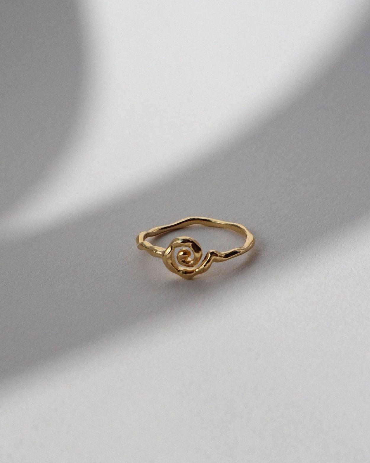 'Little Swirl' Ring