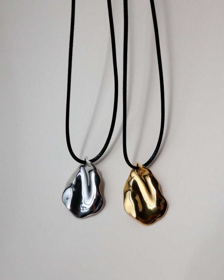 'Pia' Pendant Cord Necklace - Lines & Current