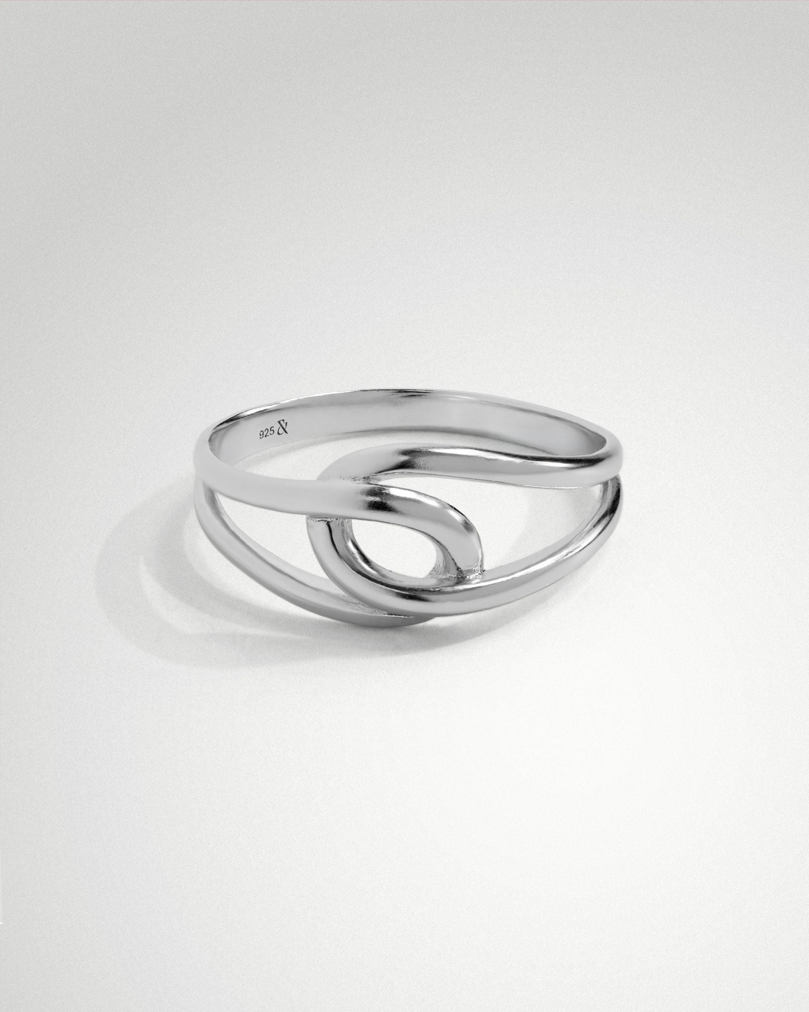 'Poppy' Paperclip Ring - LINES AND CURRENT
