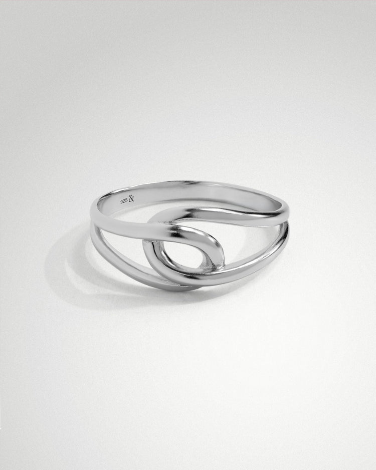 'Poppy' Paperclip Ring - LINES AND CURRENT