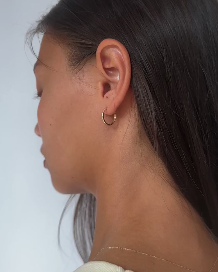 'Sawyer' Slim 9k Hoop Earrings - Lines & Current