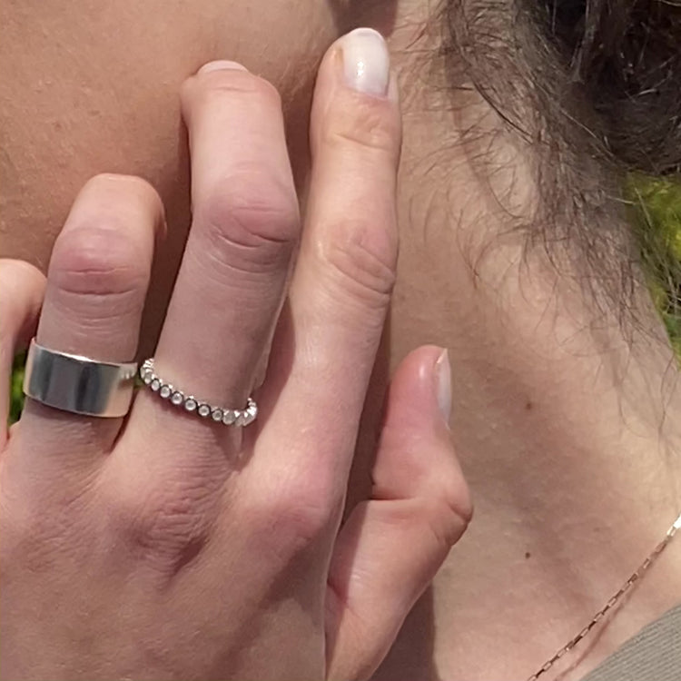 'Sigrid Infinity' Ring - Lines & Current