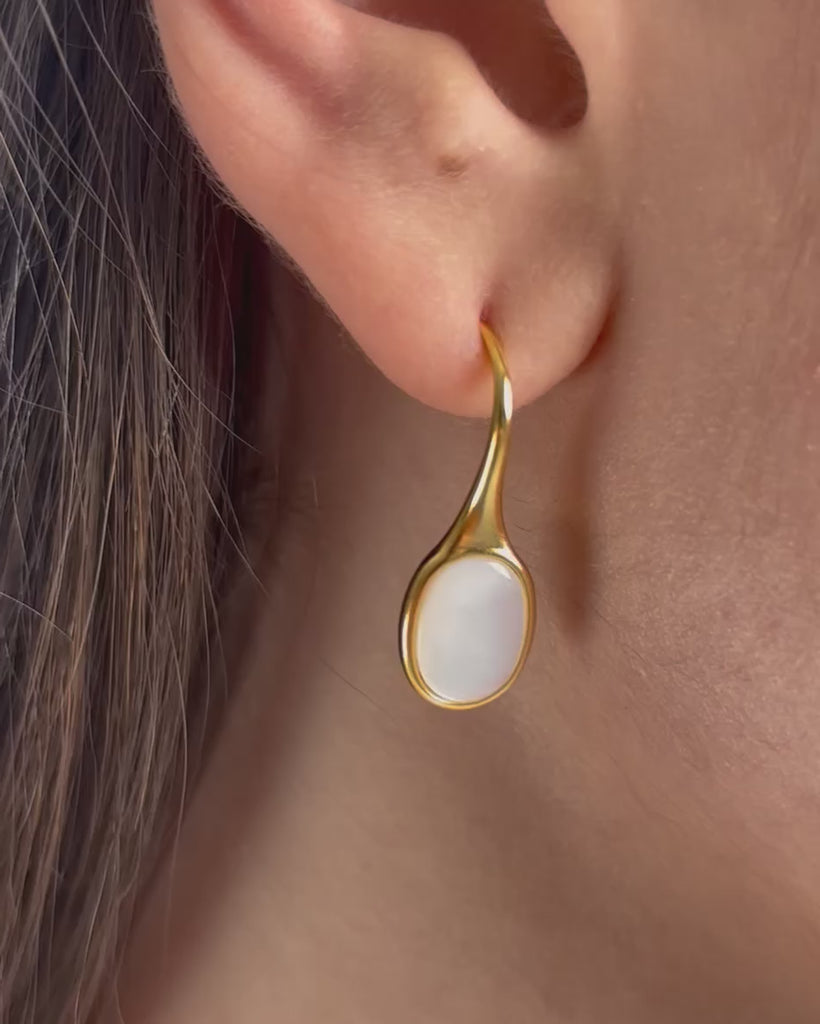 Sigrid drop earrings, smooth shell oval on 20mm hook, rhodium or 18k gold plating.