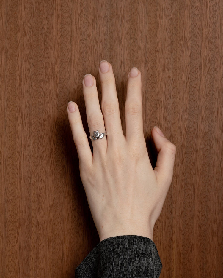 18k gold-plated Claddagh ring by Lines & Current