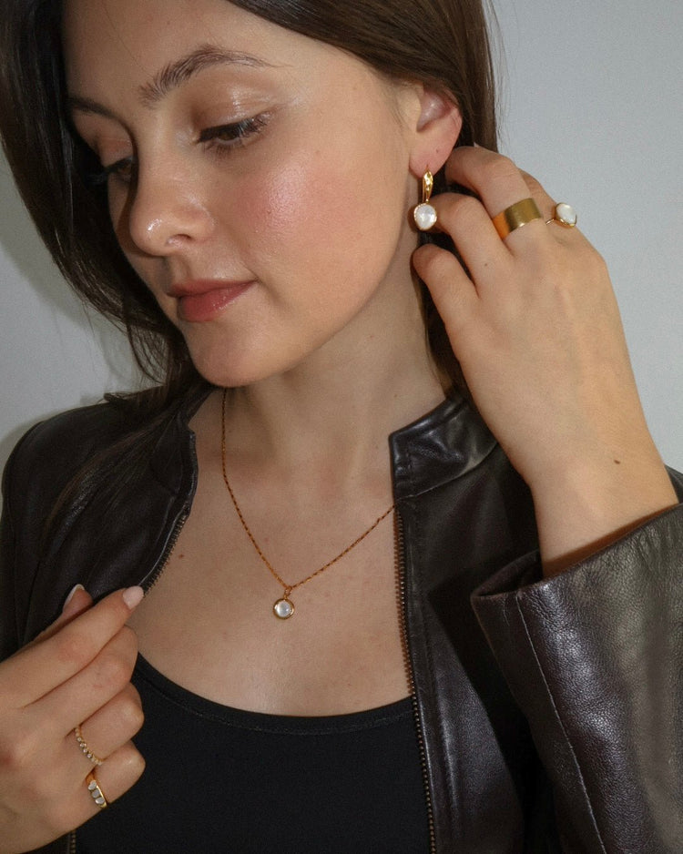 'Sigrid' Shell Drop Earrings