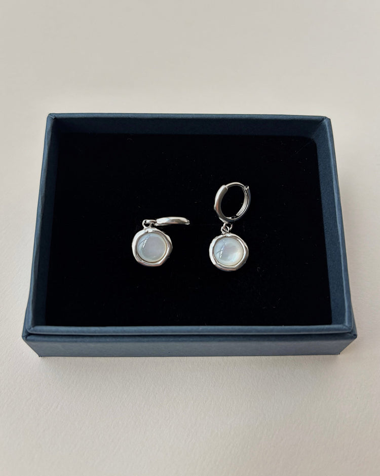 'Sigrid' Shell Huggies