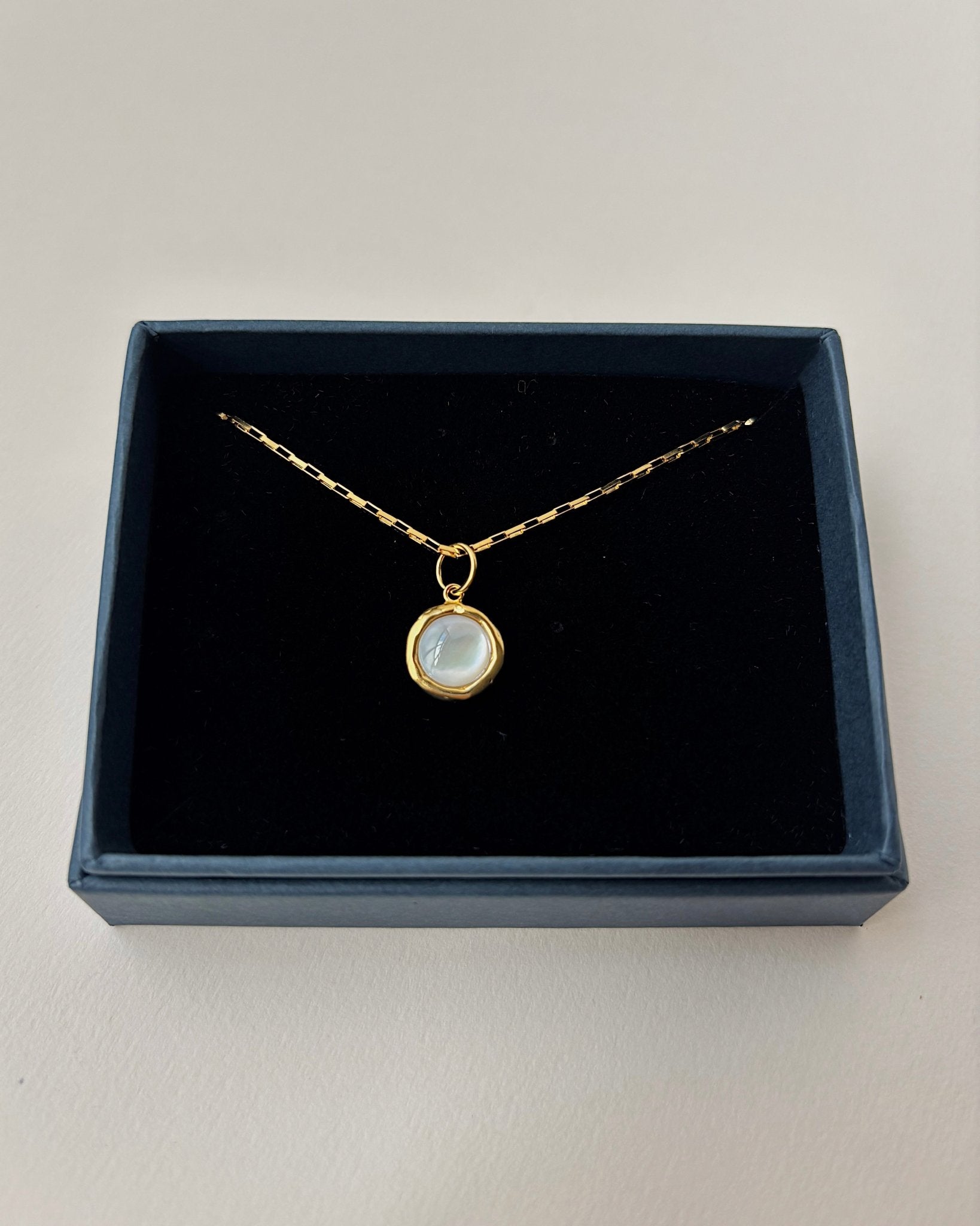 &#39;Sigrid&#39; Shell Necklace - Lines &amp; Current