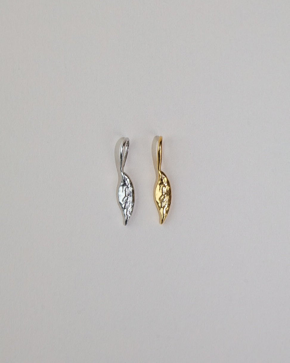 &#39;Voyage&#39; Feather Charm - LINES AND CURRENT