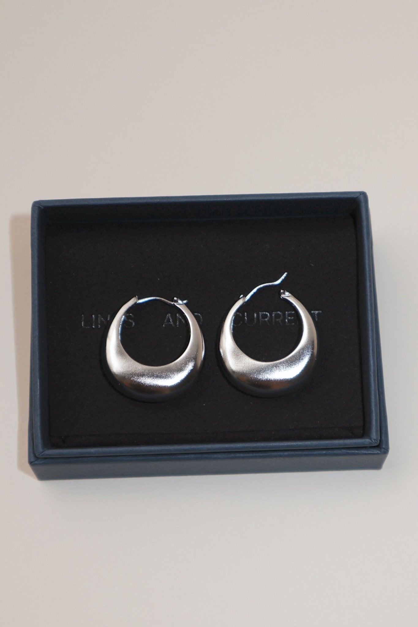 XL &#39;Emerging&#39; Dome Hoops - Lines &amp; Current
