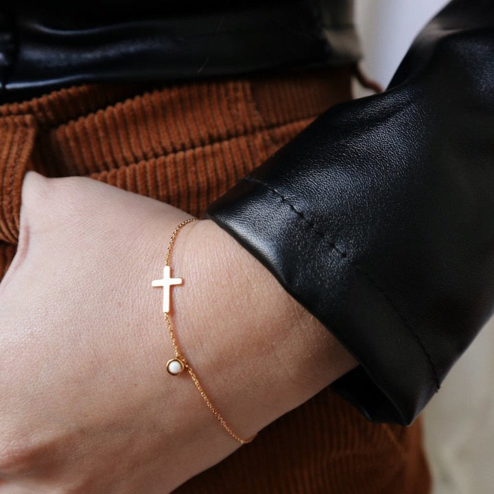 18ct Yellow Gold Cross Bracelet | Cerrone Jewellers