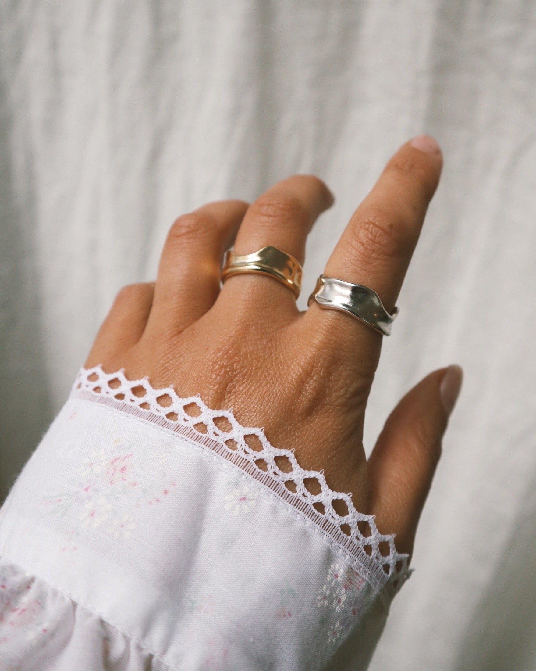 'Della' Drip Ring – Lines & Current