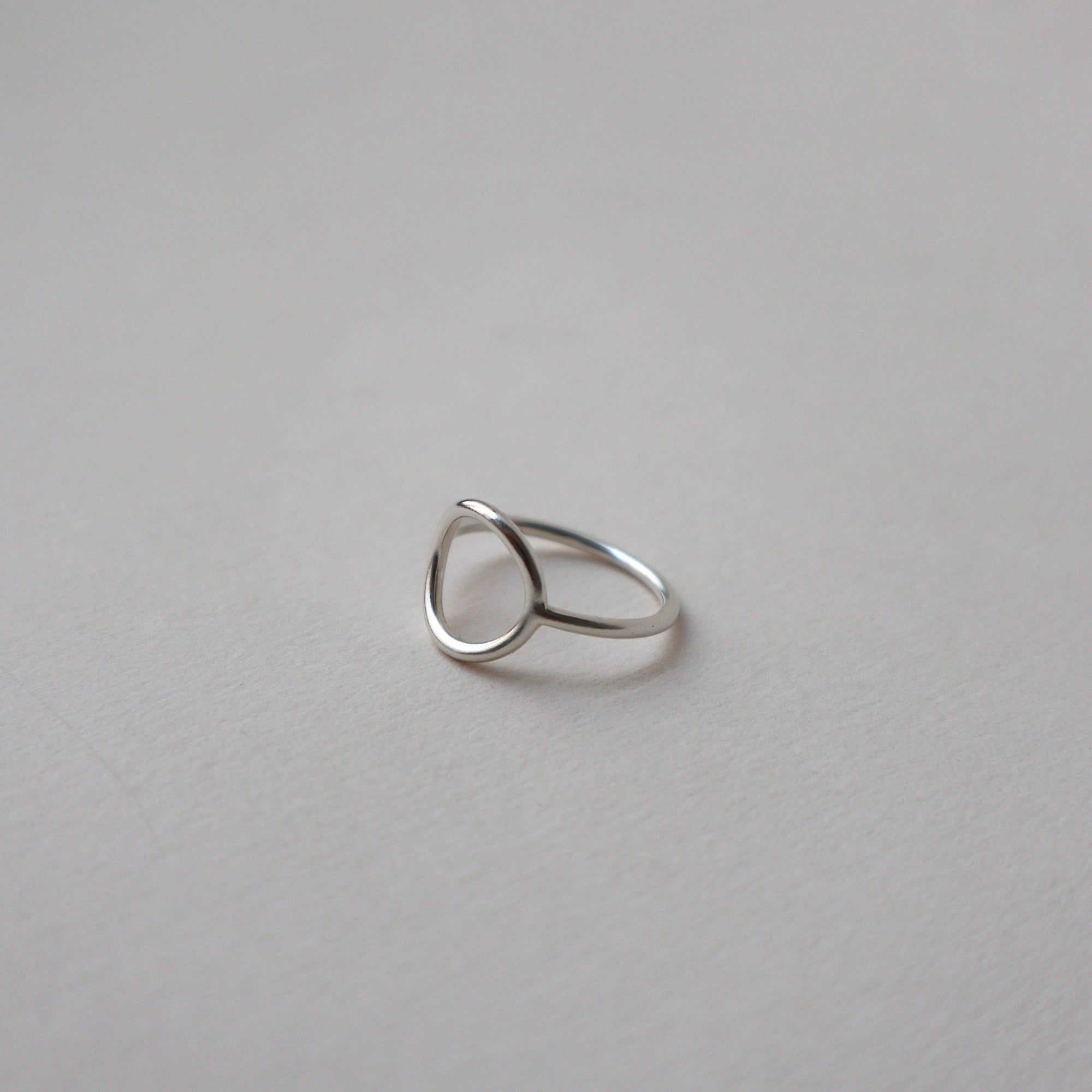 &#39;Oda&#39; Open Circle Ring