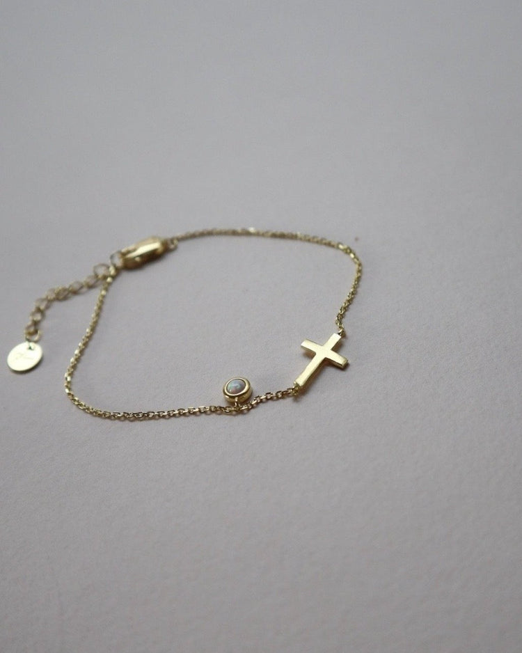 The Cross Chain Bracelet