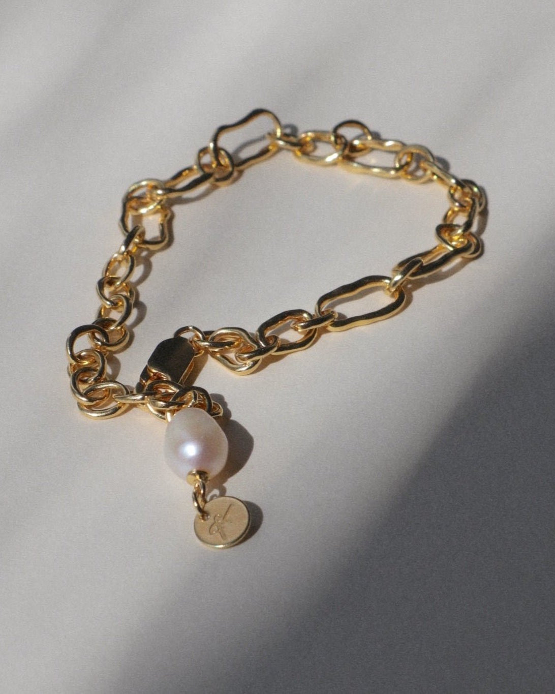 Frieda Molten Cable Bracelet Freshwater Pearl