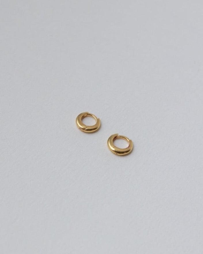 'Habit' 6 Micro Single Huggie