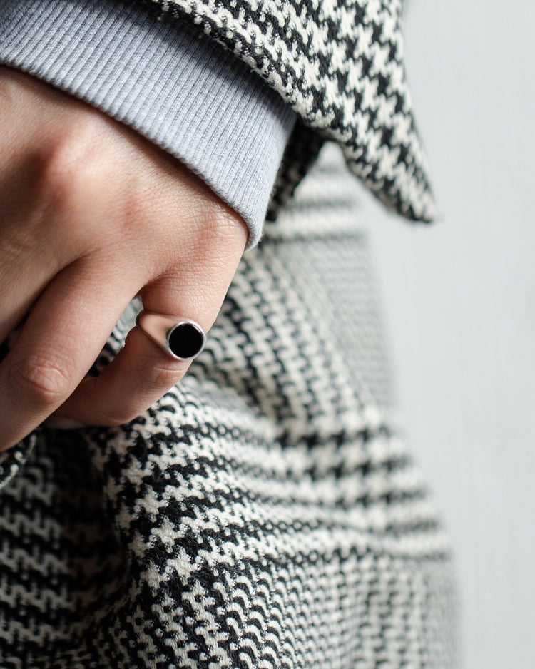 'Olinda' Black Onyx Signet Ring