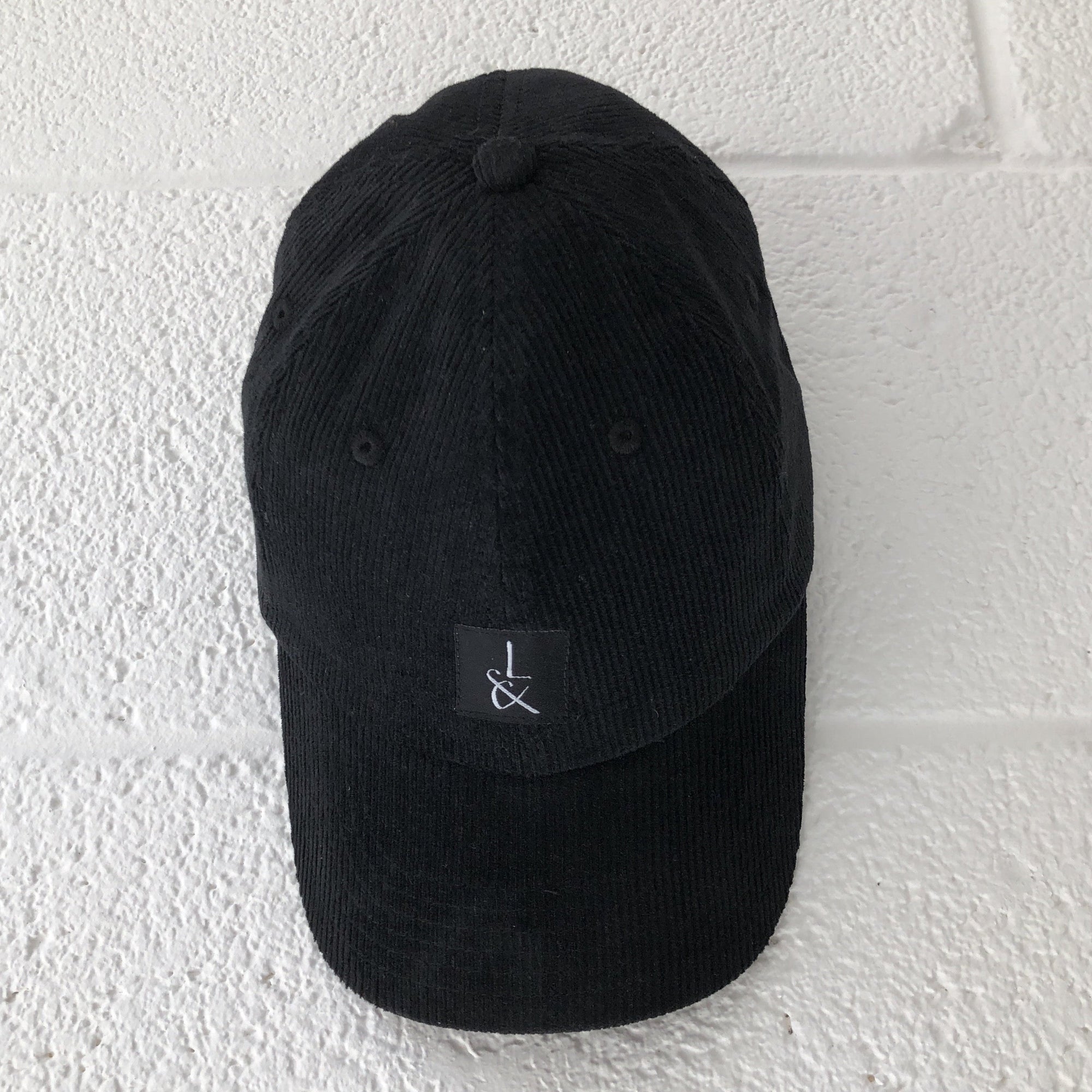 Frederik Corduroy Black Cap - Lines &amp; Current