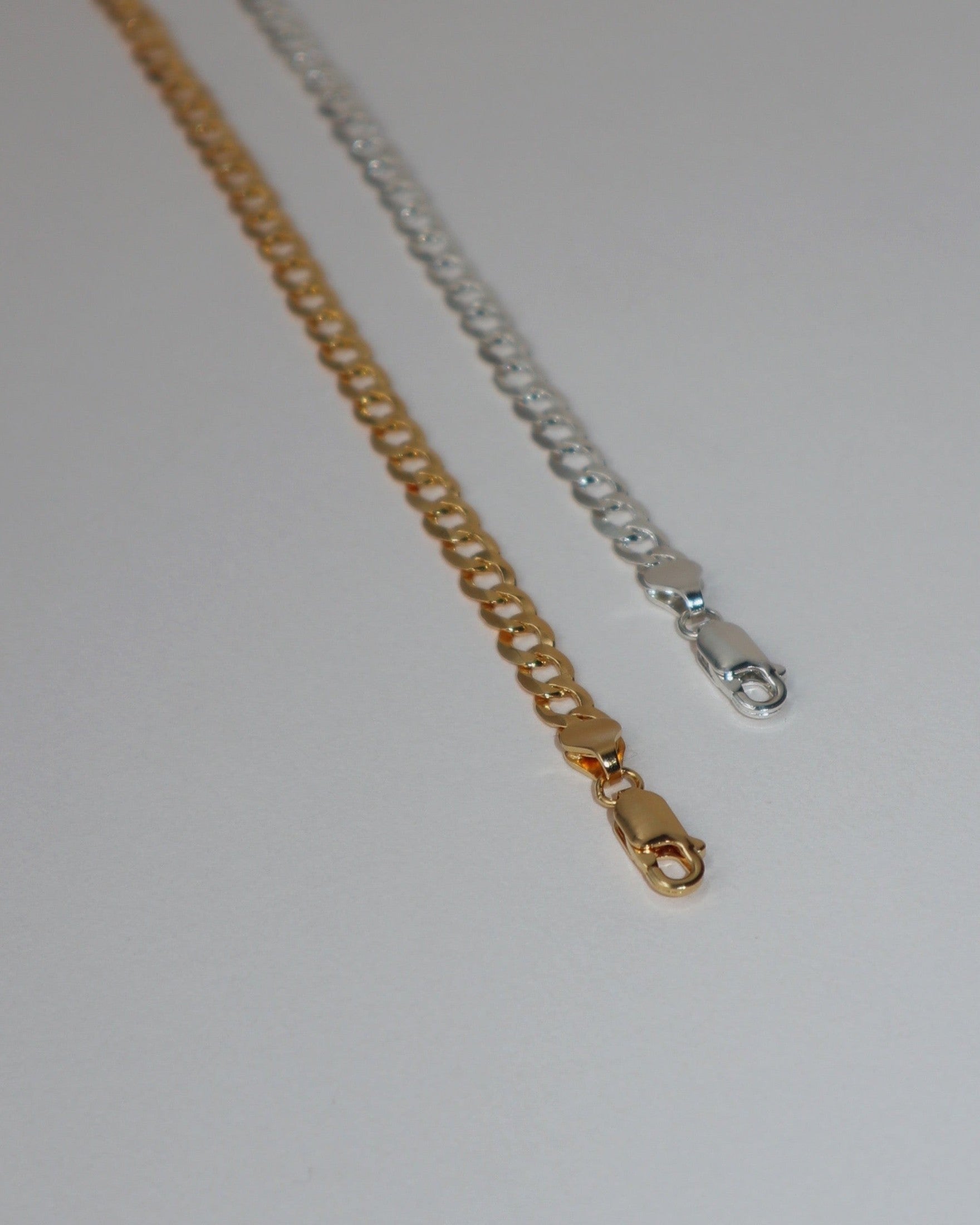 Carrie Curb Chain Bracelet