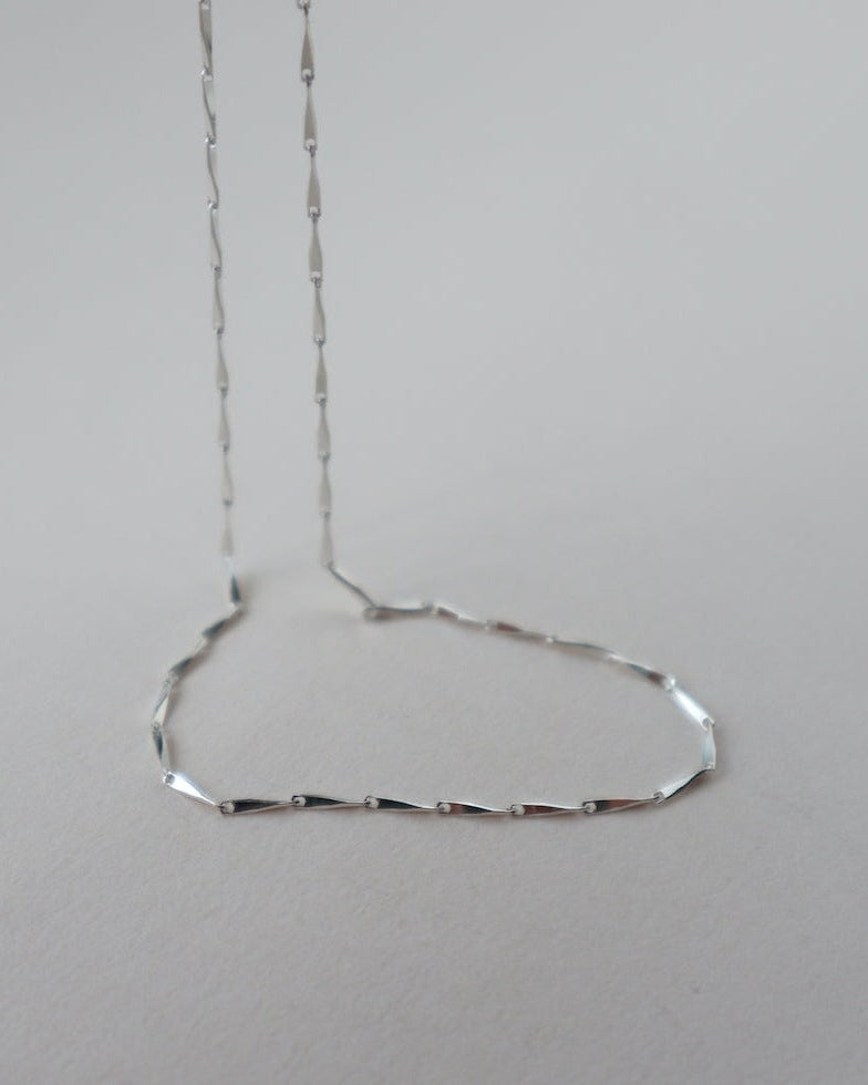 Penelope Pointed 16" Chain