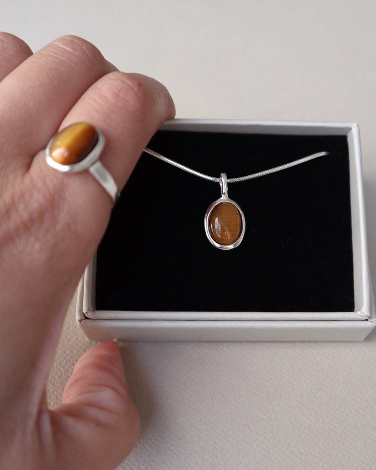 'Tiger's Eye' Oval Necklace