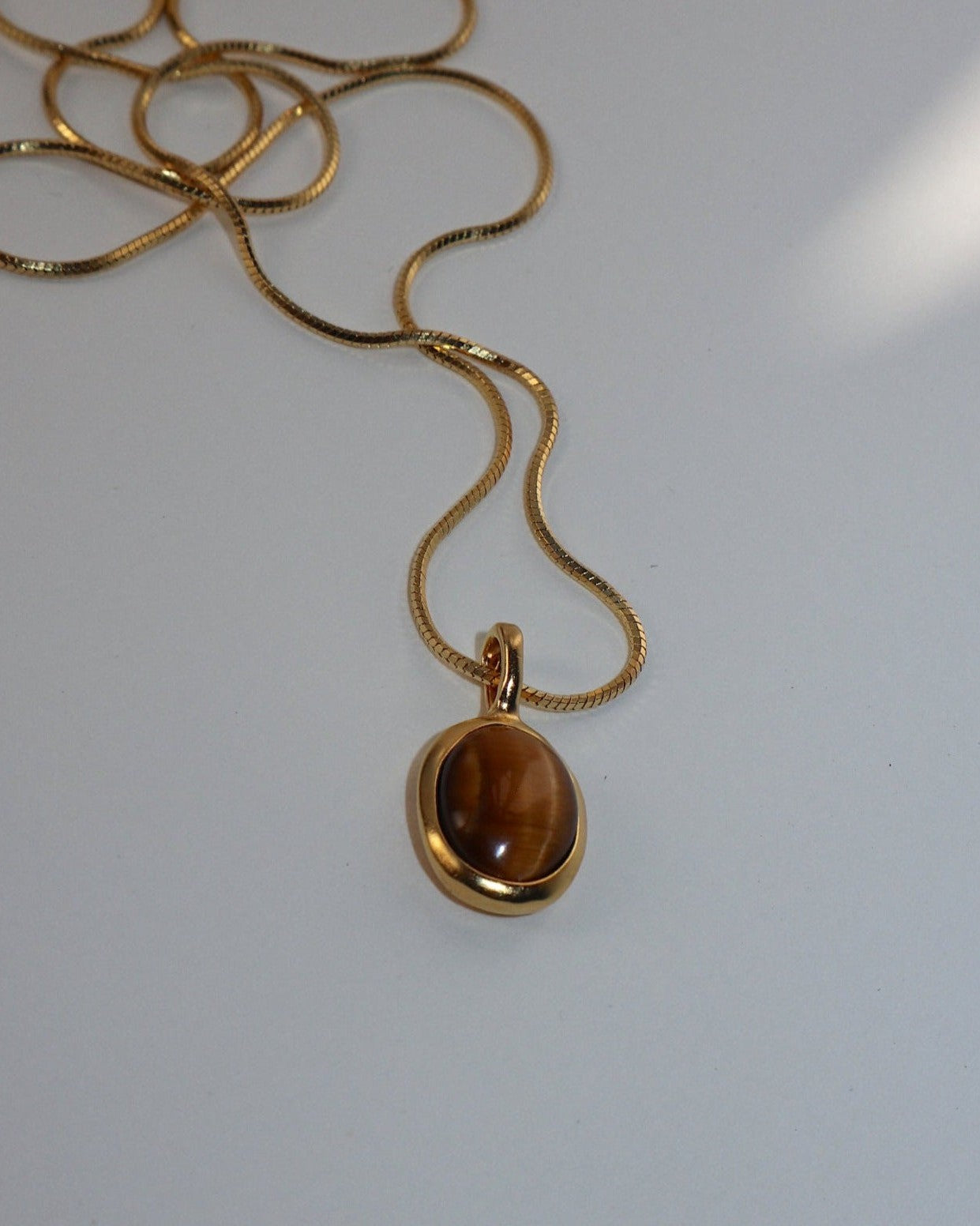 The 'Tiger's Eye' Oval Necklace